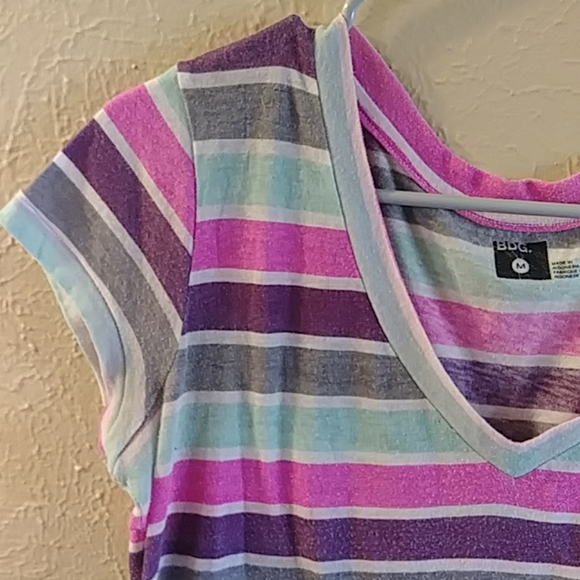 BDG Top - Picture 3 of 3